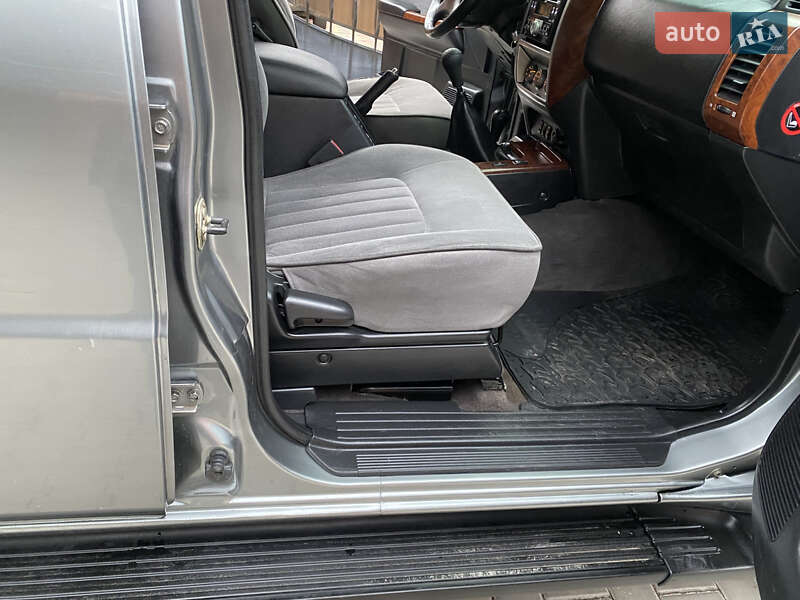 Внедорожник / Кроссовер Nissan Patrol 2005 в Хмельницком