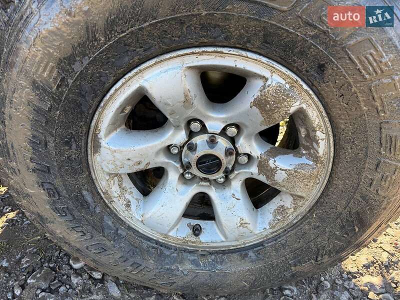 Внедорожник / Кроссовер Nissan Patrol 1992 в Перечине