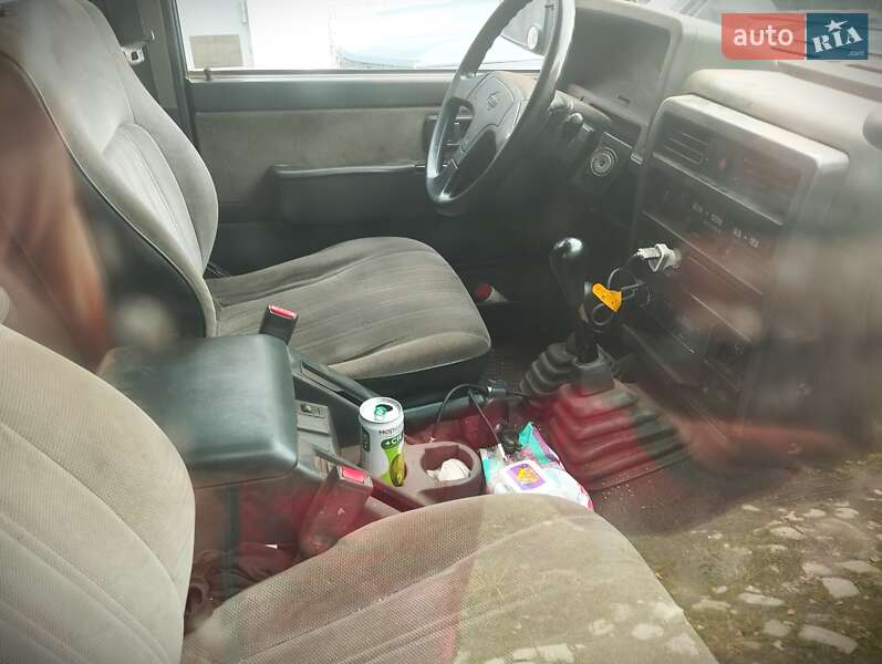 Внедорожник / Кроссовер Nissan Patrol 1995 в Харькове
