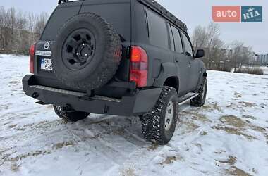 Внедорожник / Кроссовер Nissan Patrol 2006 в Черкассах