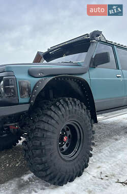 Внедорожник / Кроссовер Nissan Patrol 1994 в Яремче