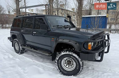 Внедорожник / Кроссовер Nissan Patrol 1993 в Надворной