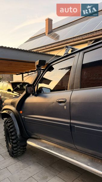 Внедорожник / Кроссовер Nissan Patrol 2002 в Ужгороде
