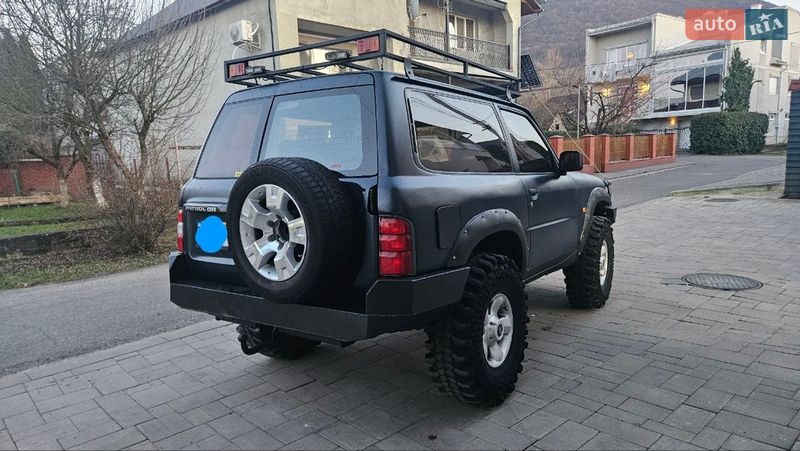 Внедорожник / Кроссовер Nissan Patrol 2002 в Тячеве