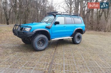 Внедорожник / Кроссовер Nissan Patrol 2000 в Киеве