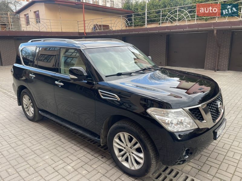 Внедорожник / Кроссовер Nissan Patrol 2011 в Черновцах