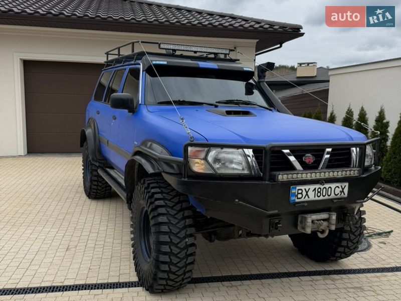 Внедорожник / Кроссовер Nissan Patrol 1998 в Хмельницком