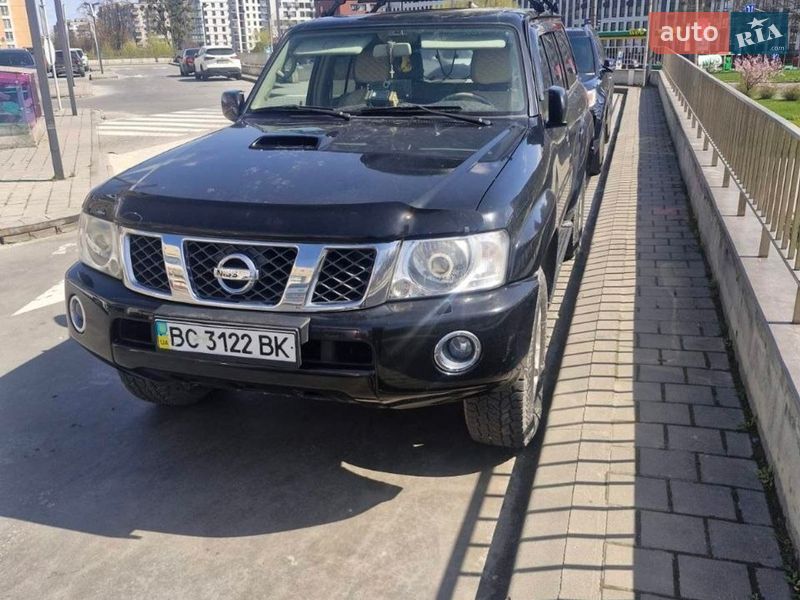 Внедорожник / Кроссовер Nissan Patrol 2008 в Львове