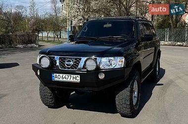 Позашляховик / Кросовер Nissan Patrol 2007 в Тячеві