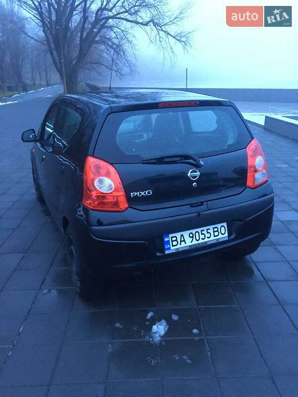 Хетчбек Nissan Pixo 2010 в Світловодську