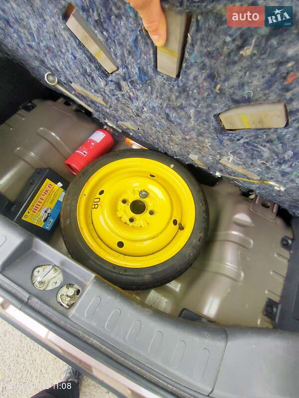 Хетчбек Nissan Pixo 2009 в Івано-Франківську