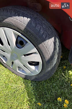 Хетчбек Nissan Pixo 2011 в 