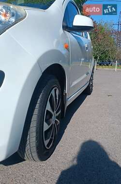 Хетчбек Nissan Pixo 2010 в Вінниці