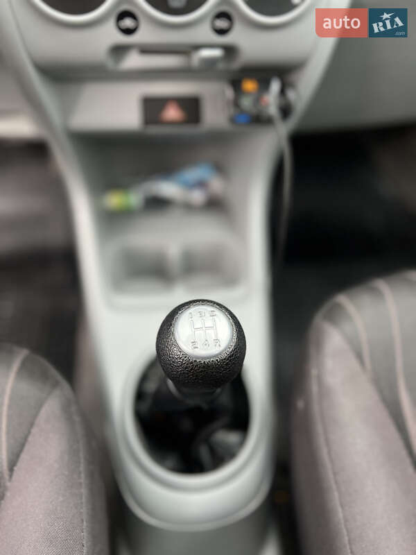 Хетчбек Nissan Pixo 2010 в Винниках