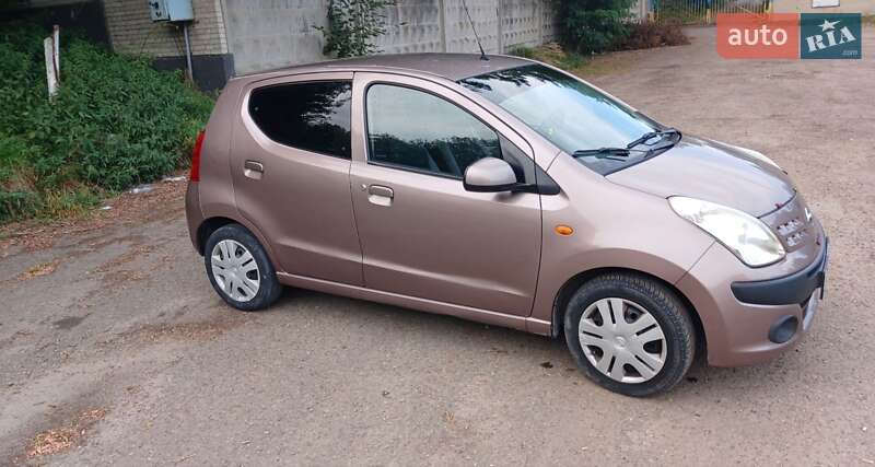 Хэтчбек Nissan Pixo 2009 в Львове