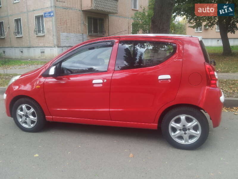 Хетчбек Nissan Pixo 2010 в Харкові