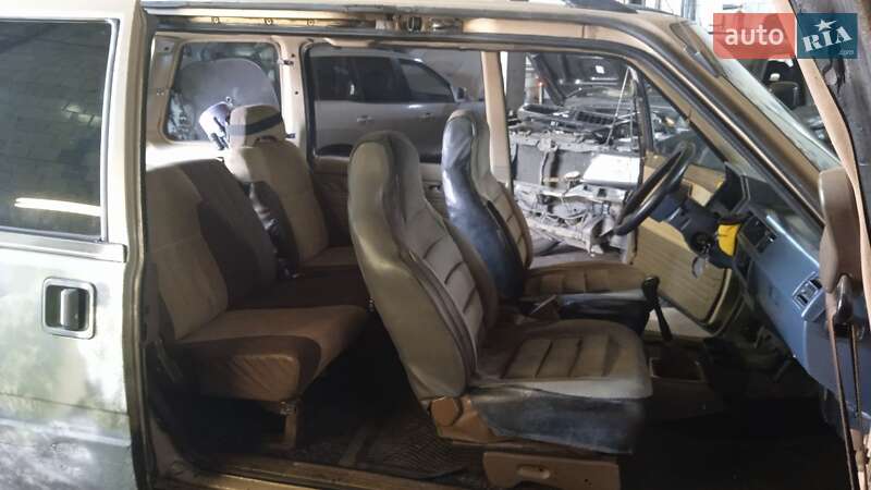Мінівен Nissan Prairie 1985 в Броварах фото 9 Мінівен Nissan Prairie 1985 в Броварах