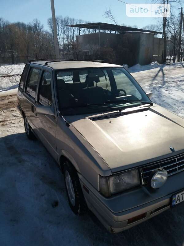Мінівен Nissan Prairie 1986 в Івано-Франківську
