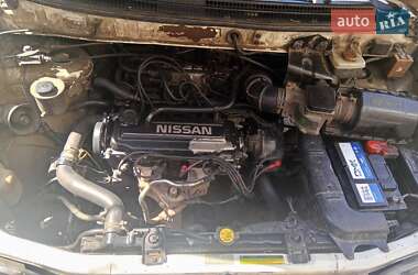 Минивэн Nissan Prairie 1990 в 
