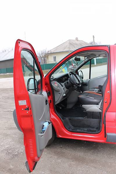 Мінівен Nissan Primastar 2004 в Чернівцях