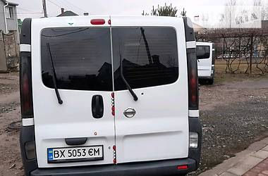 Вантажопасажирський фургон Nissan Primastar 2003 в 