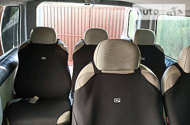 Вантажопасажирський фургон Nissan Primastar 2003 в 