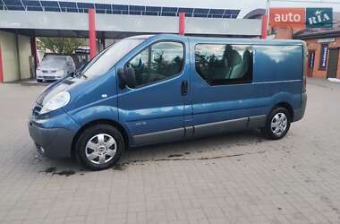 Вантажопасажирський фургон Nissan Primastar 2010 в 