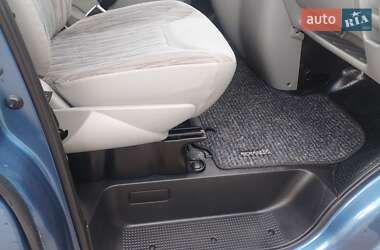 Вантажопасажирський фургон Nissan Primastar 2010 в 
