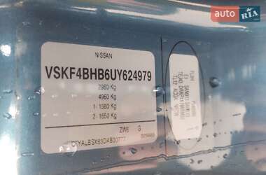 Вантажопасажирський фургон Nissan Primastar 2010 в 