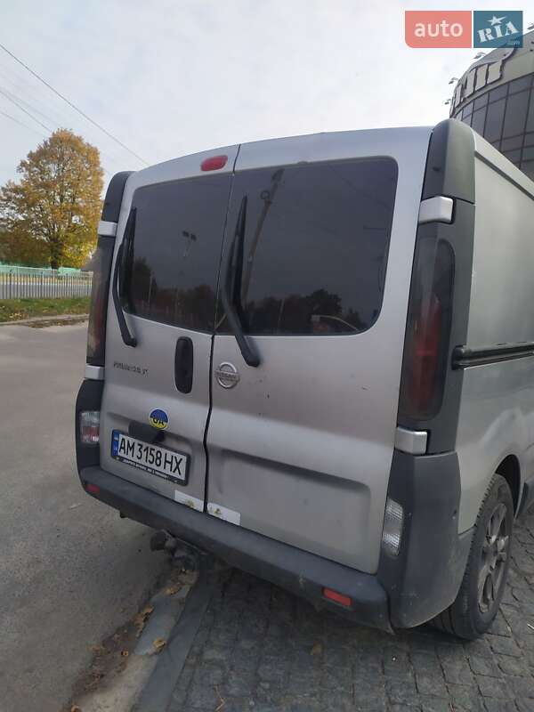 Вантажний фургон Nissan Primastar 2004 в Житомирі