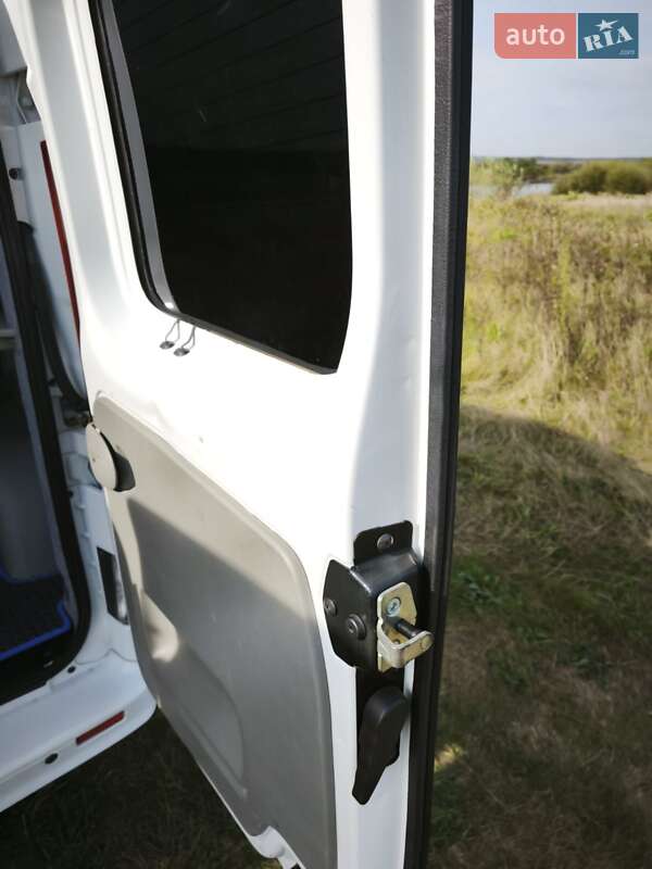 Минивэн Nissan Primastar 2010 в Калуше фото 22 Минивэн Nissan Primastar 2010 в Калуше