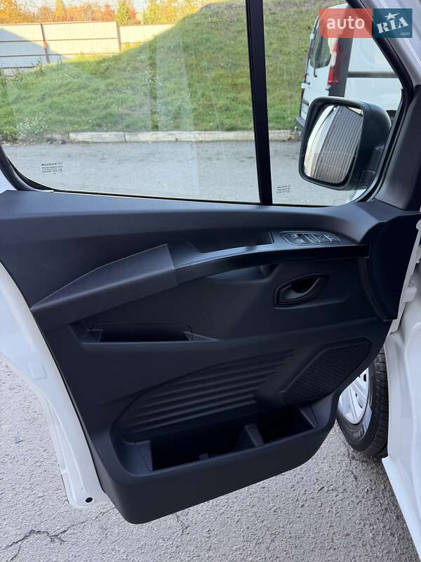 Минивэн Nissan Primastar 2022 в Ровно фото 10 Минивэн Nissan Primastar 2022 в Ровно