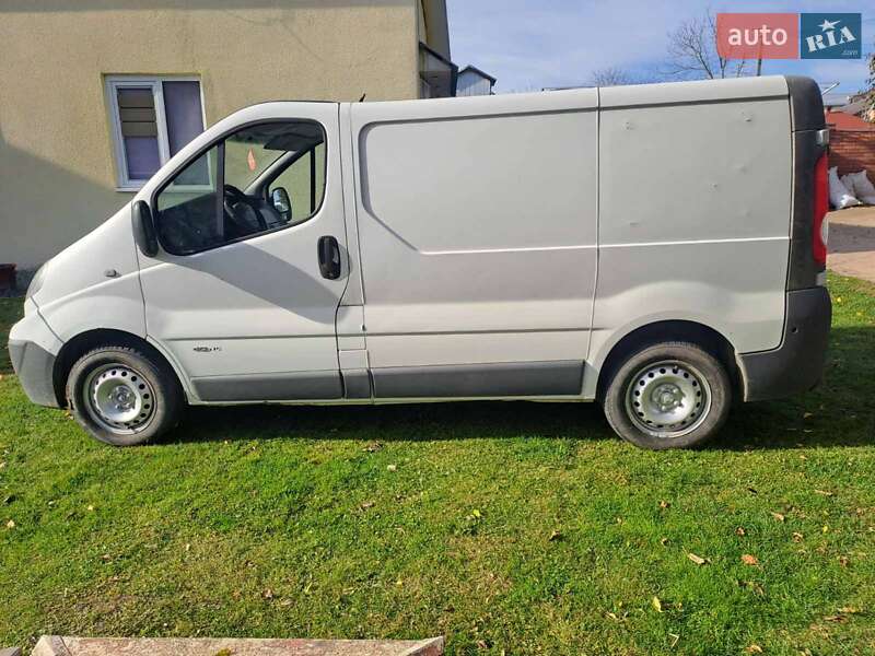 Вантажний фургон Nissan Primastar 2010 в Львові