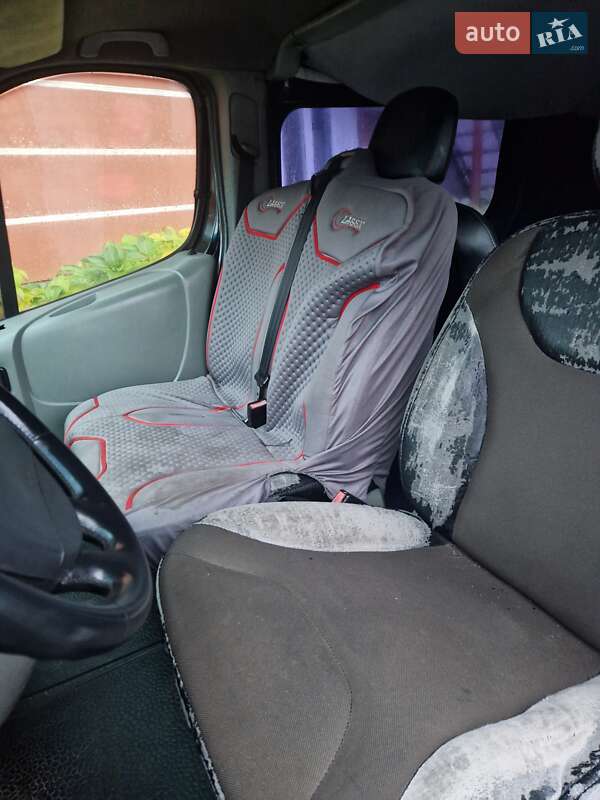 Мінівен Nissan Primastar 2005 в Чернівцях