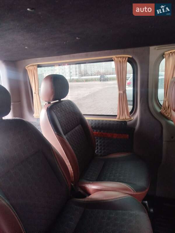 Минивэн Nissan Primastar 2008 в Нетешине