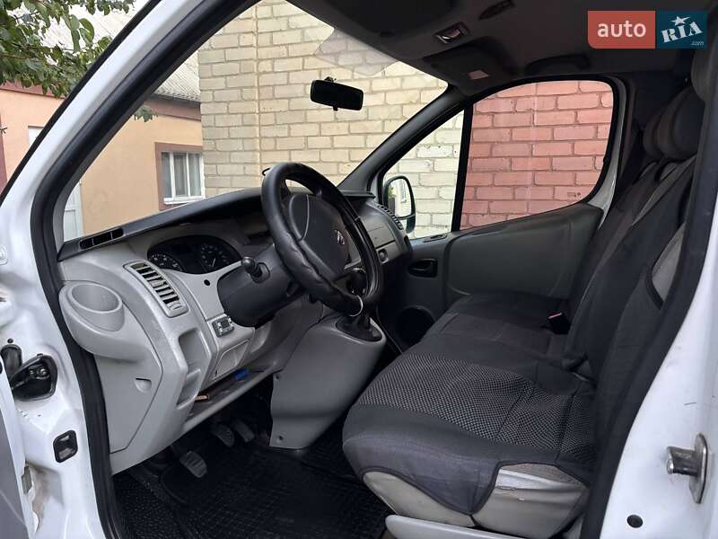 Седан Nissan Primastar 2007 в Олександрії