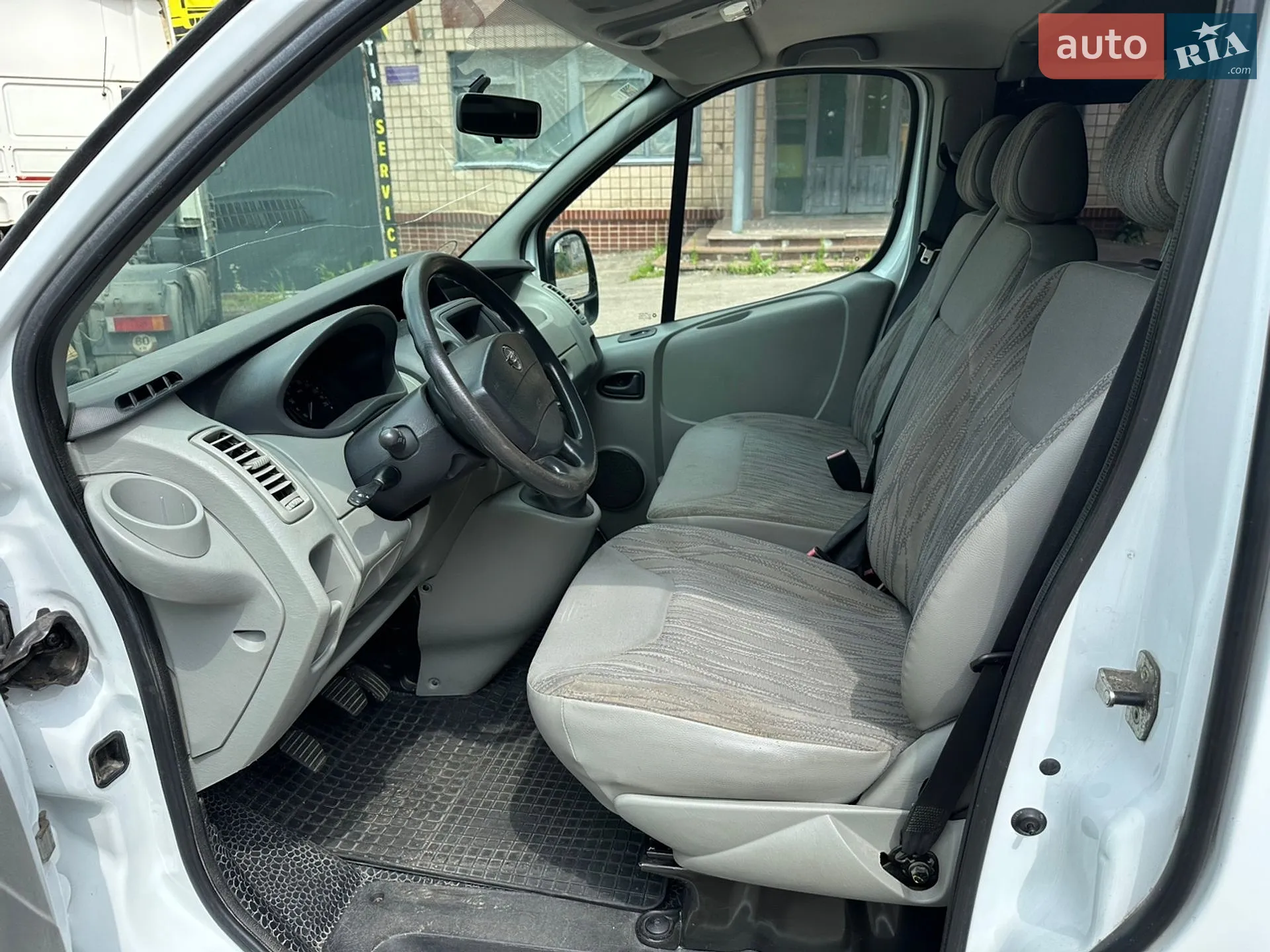 2011 Nissan Primastar - мініатюра 10