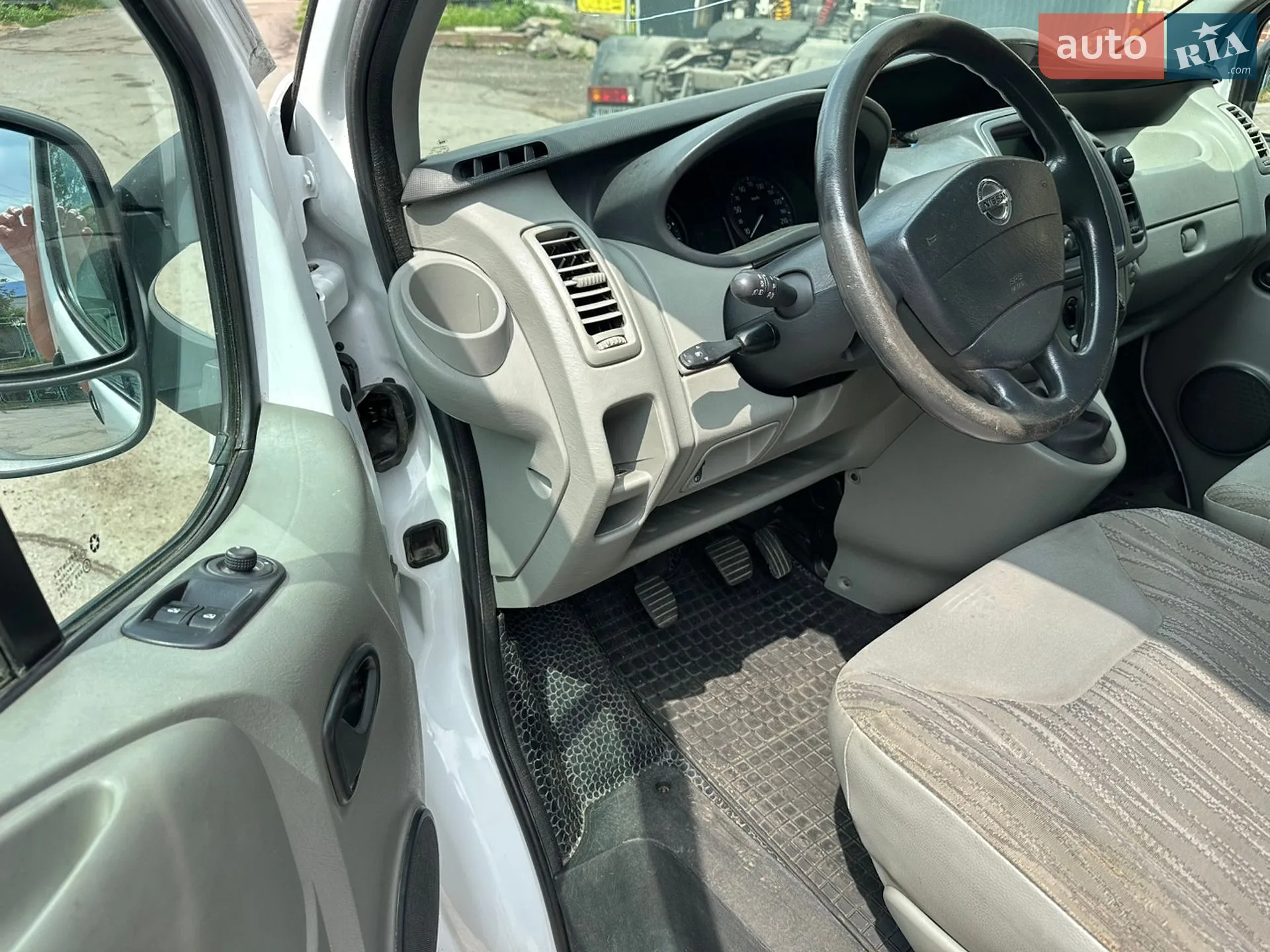 2011 Nissan Primastar - мініатюра 12