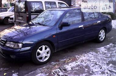 Седан Nissan Primera 1999 в Киеве