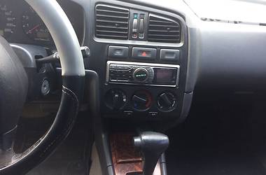 Седан Nissan Primera 1998 в Одессе