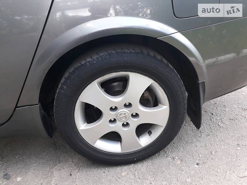 Седан Nissan Primera 2003 в Нововолинську