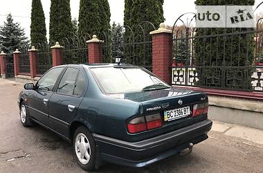 Седан Nissan Primera 1996 в Львове