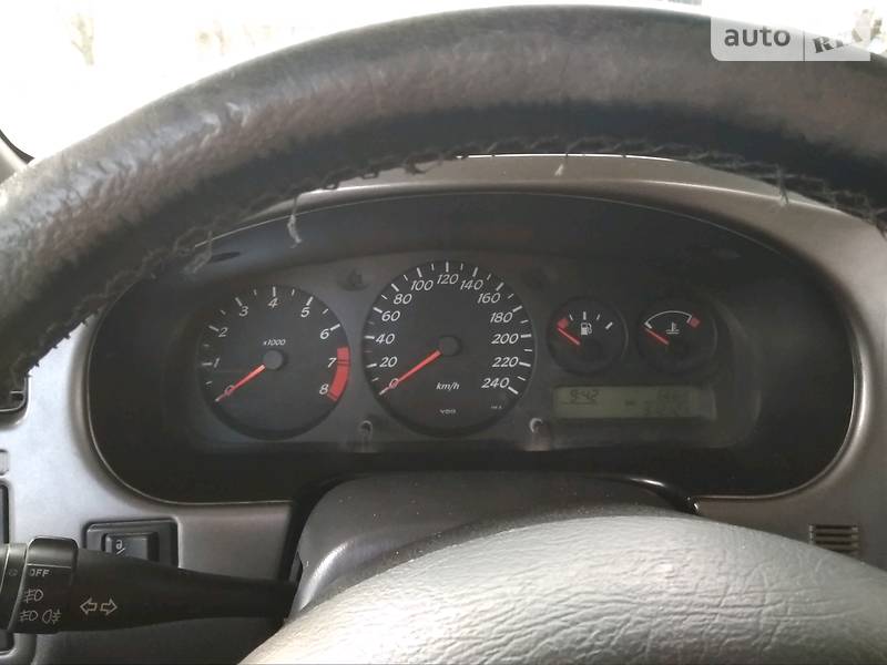 Хетчбек Nissan Primera 2000 в Києві
