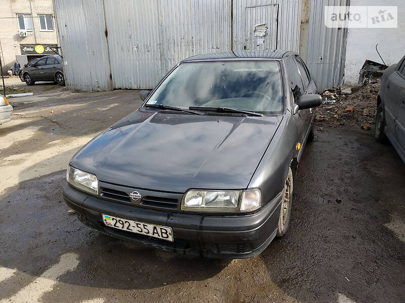 Седан Nissan Primera 1991 в Днепре