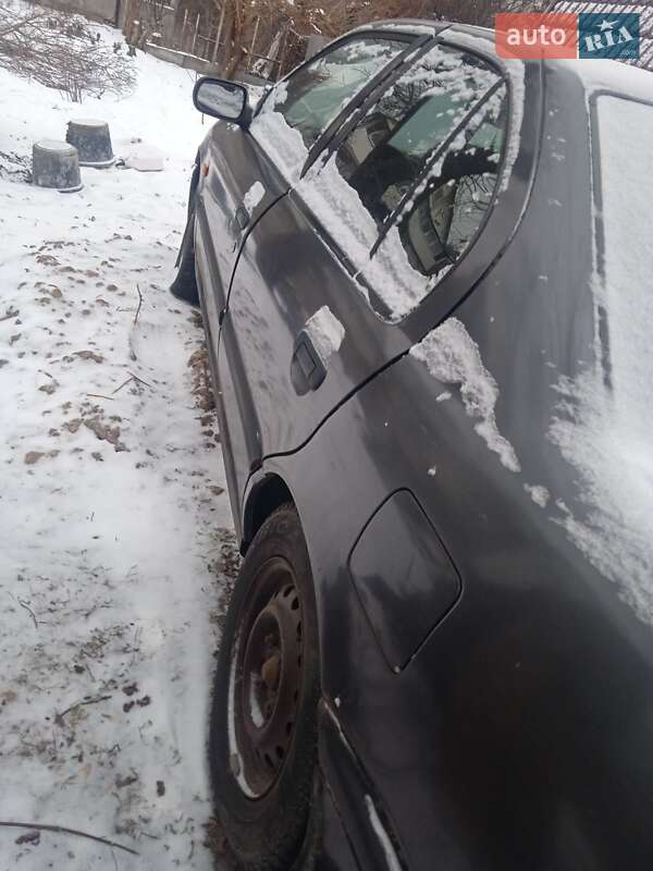 Седан Nissan Primera 1992 в Виннице