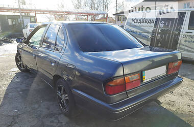 Седан Nissan Primera 1991 в Харькове