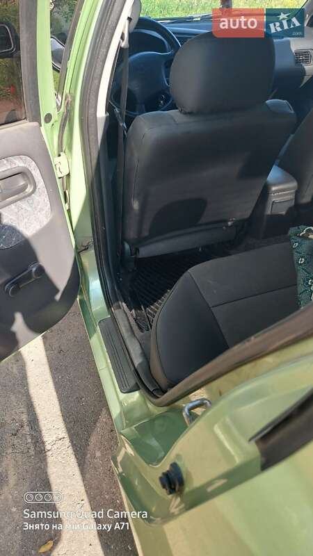 Лифтбек Nissan Primera 1996 в Бережанах