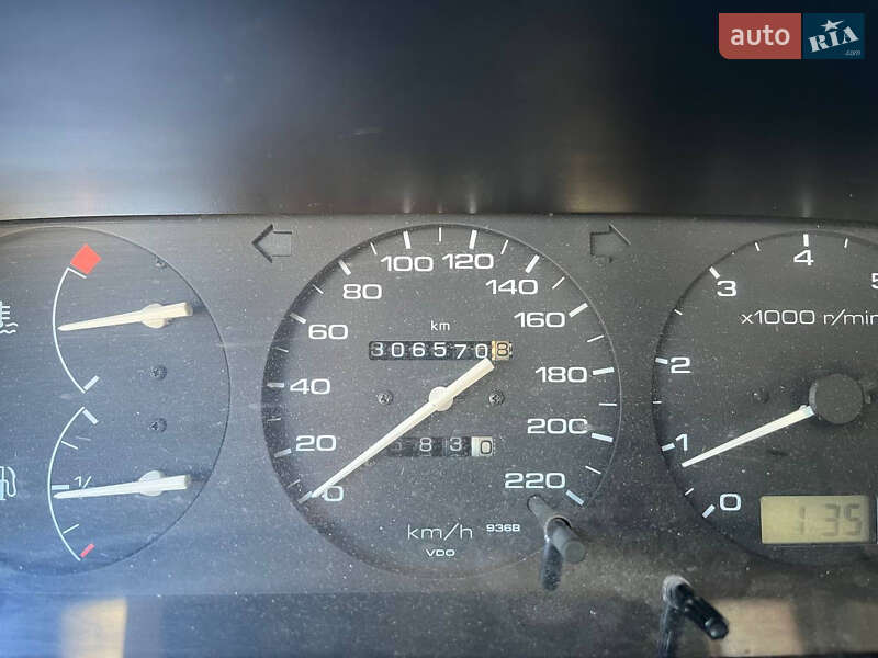 Седан Nissan Primera 1995 в Дніпрі