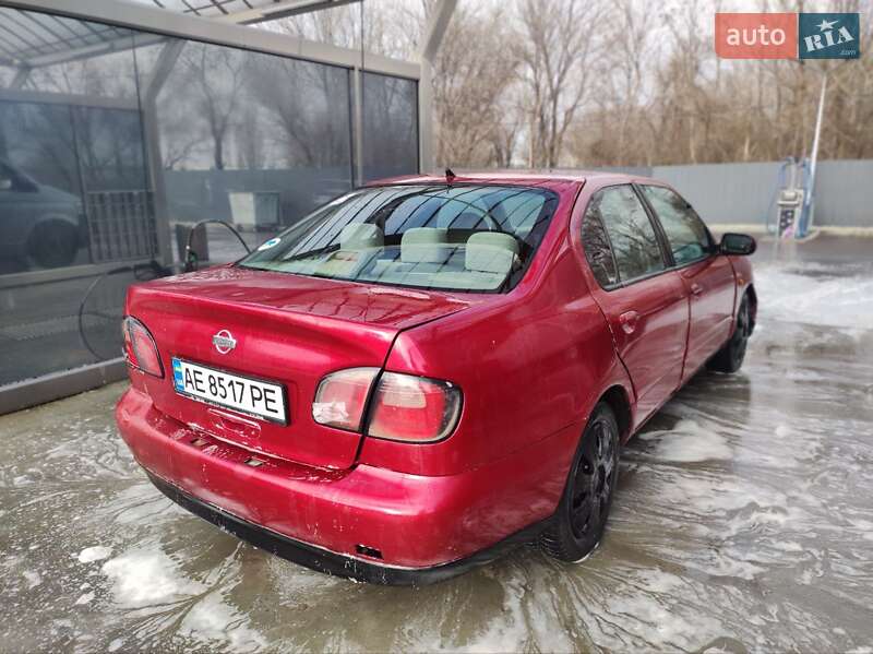 Седан Nissan Primera 1999 в Дніпрі