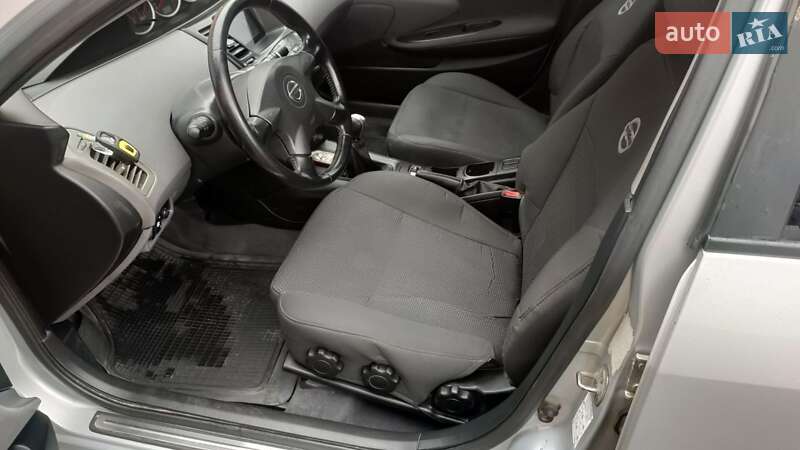 Седан Nissan Primera 2002 в Івано-Франківську